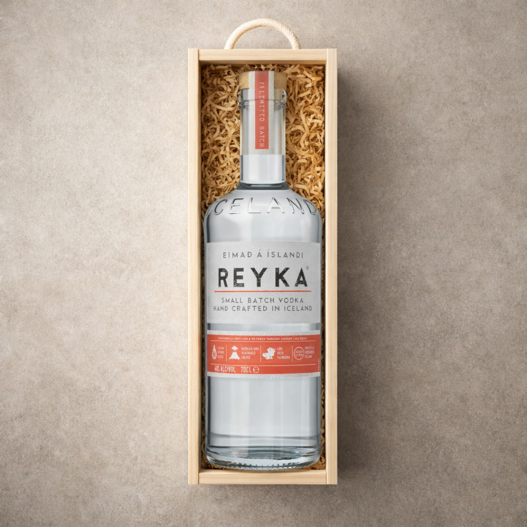 Personalised Reyka Vodka Gift Set in Wooden Box – 70cl