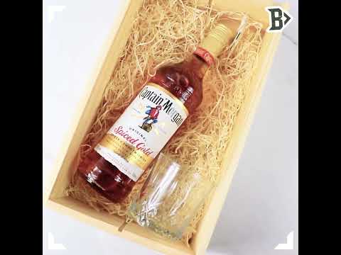 Personalised Captain Morgan Spiced Rum Gift Set in a Wooden Box (70cl)