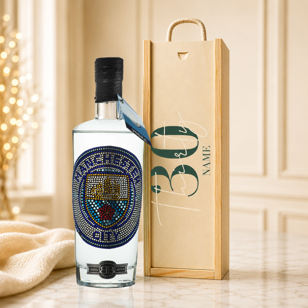 Personalised Birthday Manchester City Football Vodka in Wooden Presentation Box (70cl) – 37.5% ABV