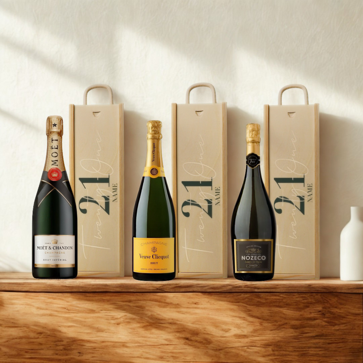 Personalised 21st Birthday Champagne Gift Set – 75cl Luxury Champagne with Personalised Lid