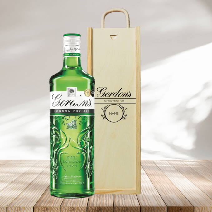 Personalised Gordons London Dry Gin Gift Set (70cl)